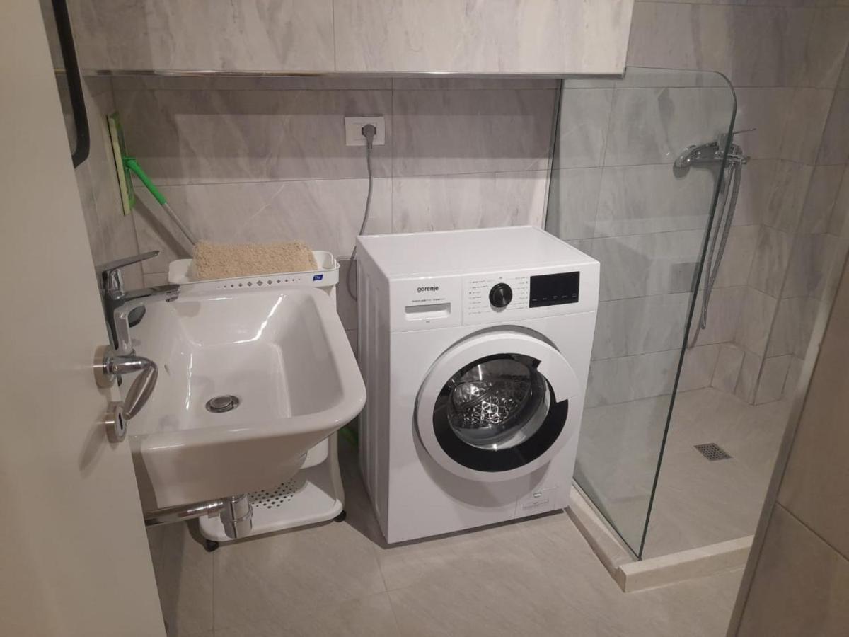 Saranda Beach Apartment מראה חיצוני תמונה